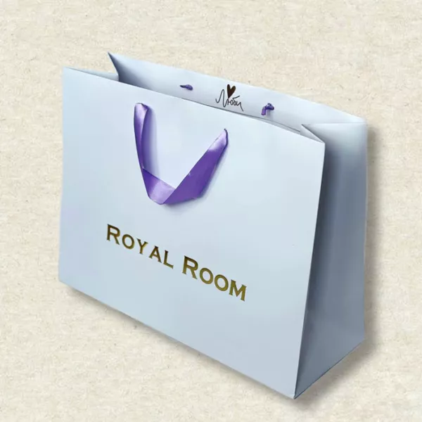 Заказать бумажные пакеты с логотипом (Royal Room)